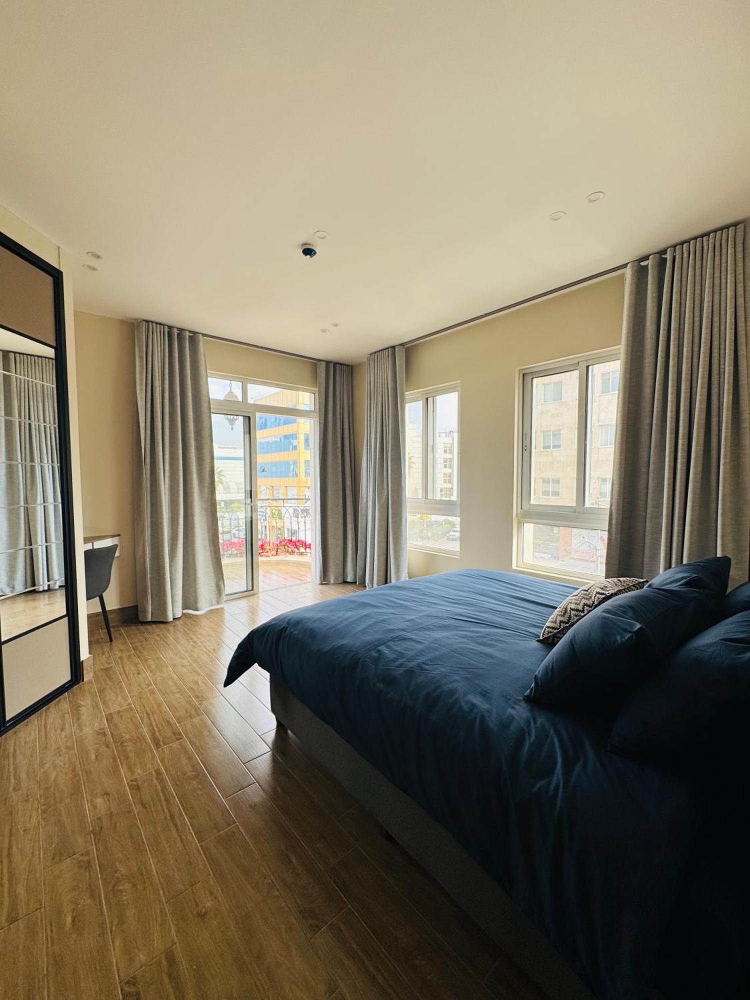 Baden Hotel Suites Амман Екстер'єр фото